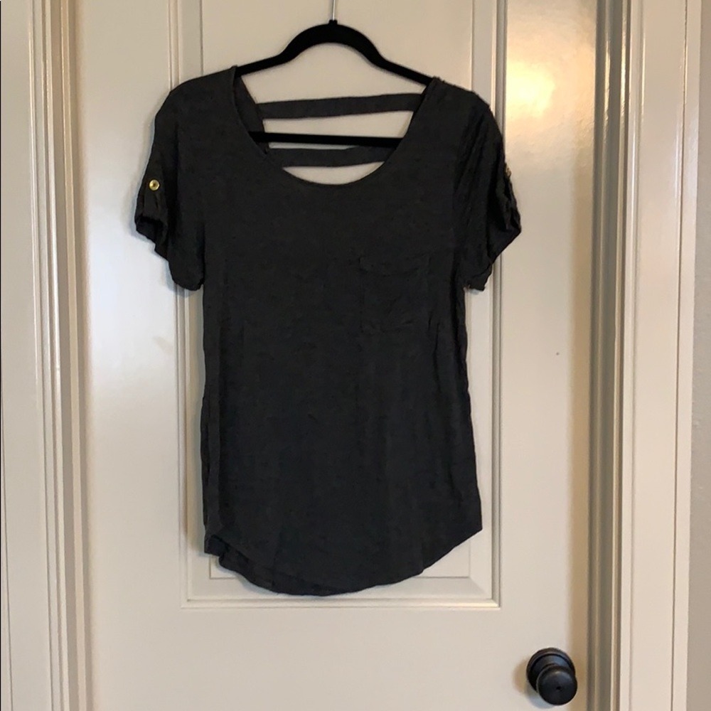 Gray t shirt